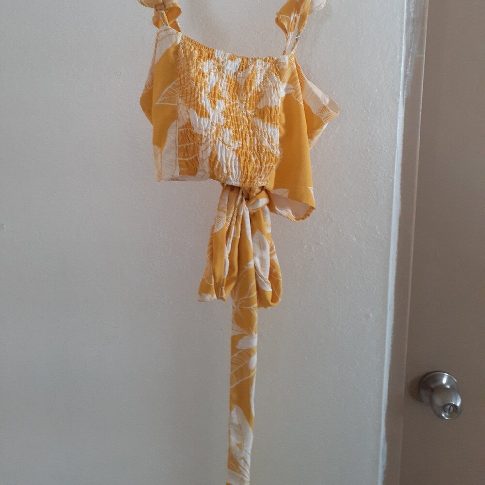 In Style Chic Woman skirt and top yellow color - Picture 5 of 11